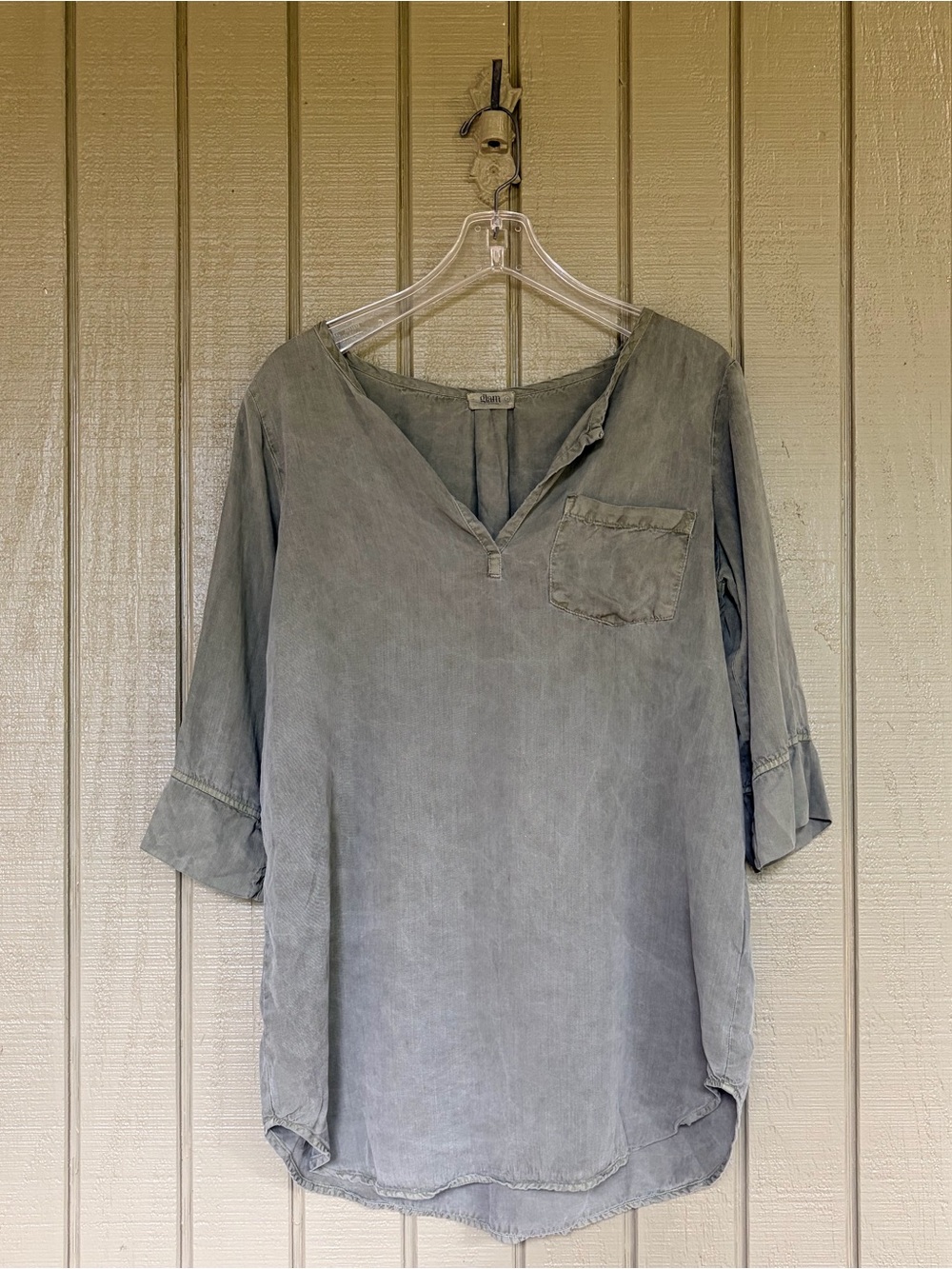 Glam American Made Tencel Split V-Neck Tunic Blouse Small EUC